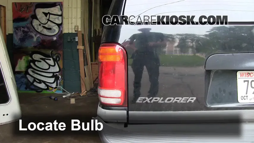2000 Ford Explorer XLS 4.0L V6 Éclairage